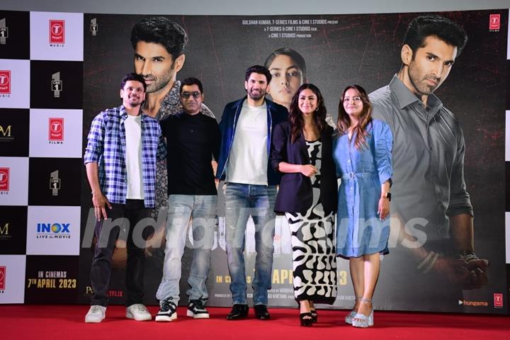 Vardhan Ketkar, Murad Khetani, Aditya Roy Kapur, Mrunal Thakur