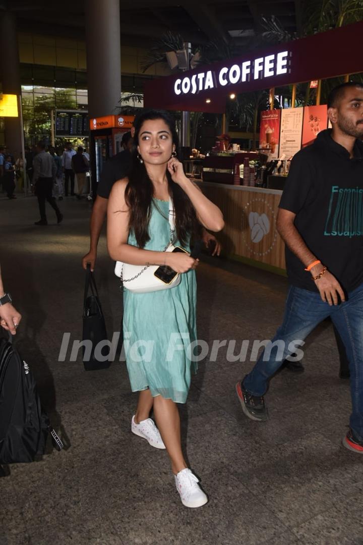 Rashmika Mandanna snapped at the Mumbai airport