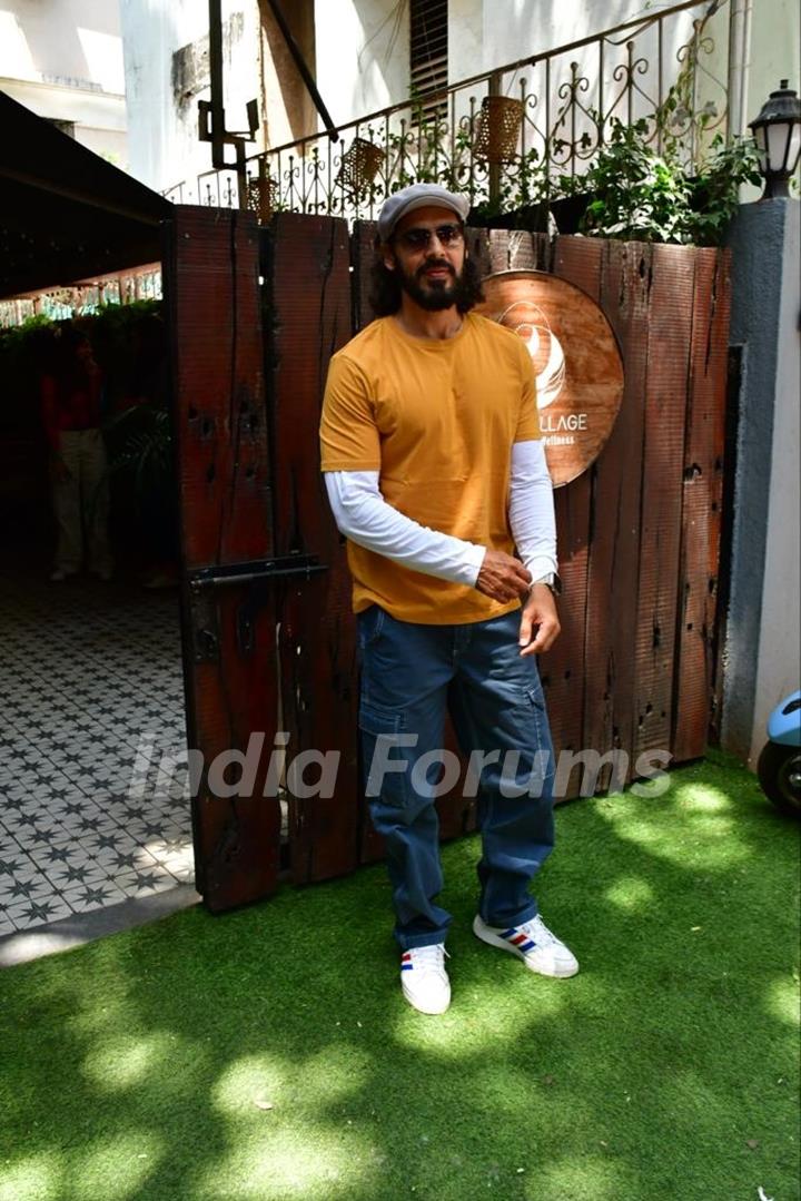 Dino Morea snapped in Bandra