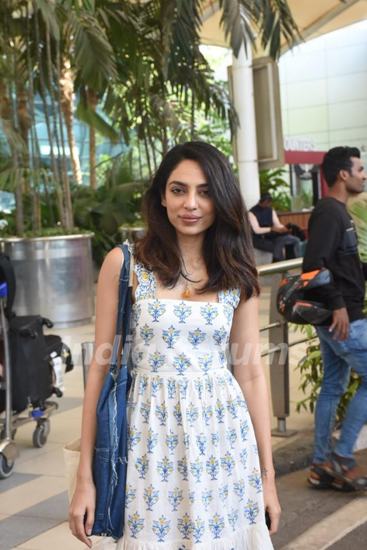 Sobhita Dhulipala snapped at the Mumbai airport 