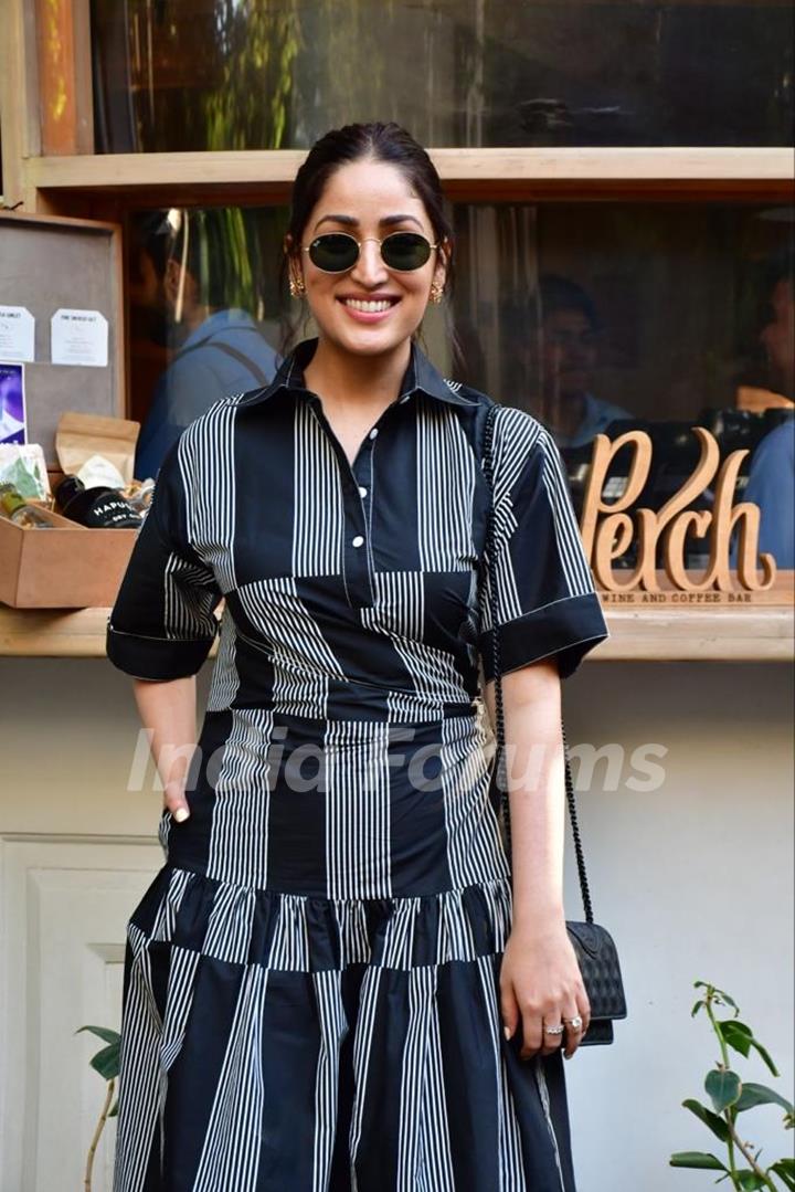 Yami Gautam snapped in Khar 