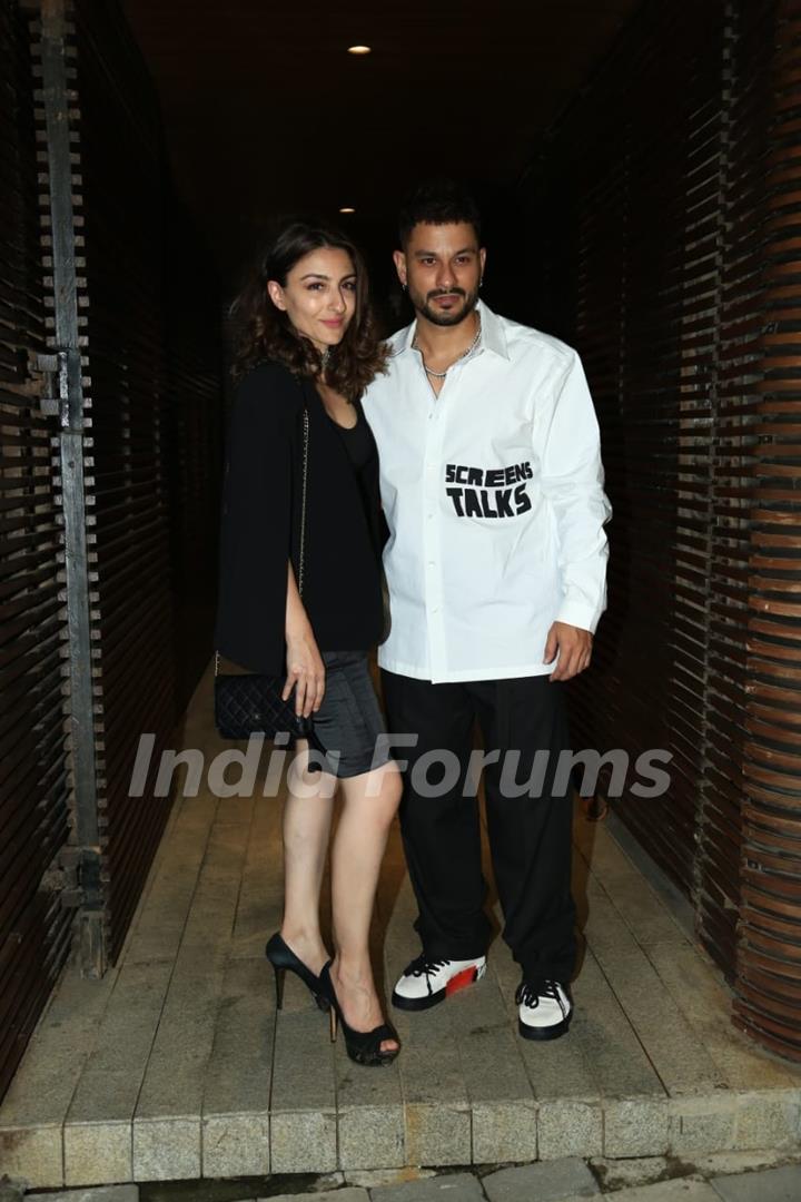 Soha Ali Khan, Kunal Kemmu snapped for a get together in Juhu