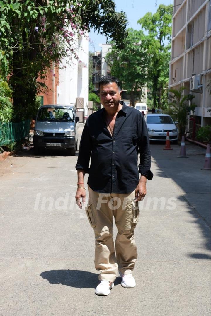 Sham Kaushal snapped at Mehboob Studio in Bandra