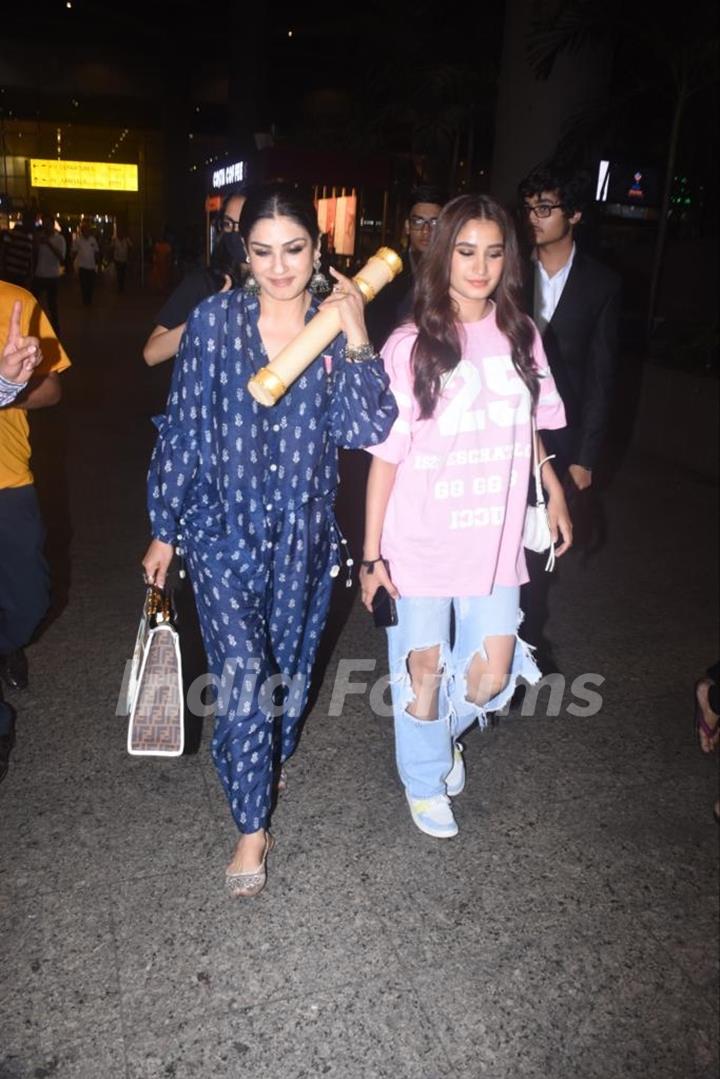 Raveena Tandon with her daughter Rasha Thadani snapped at the Mumbai airport 