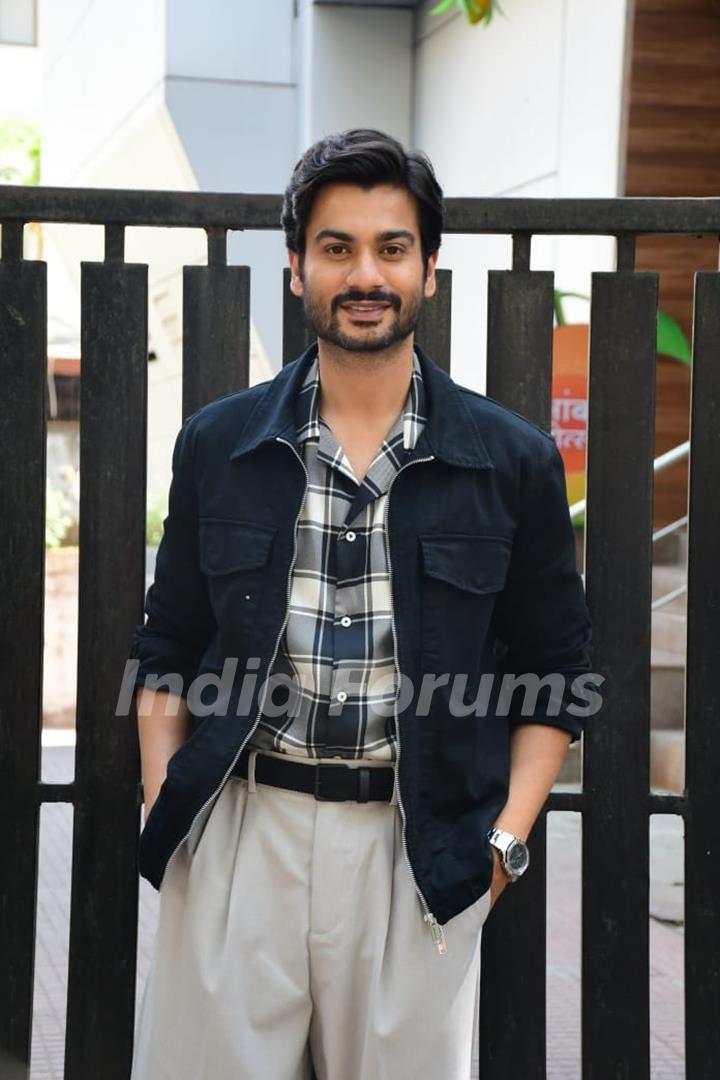 Sunny Kaushal snapped promoting Chor Nikal Ke Bhaga in the city