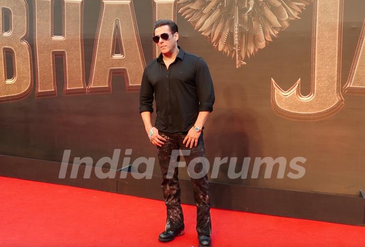 Salman Khan snapped at the trailer launch of Kisi Ka Bhai Kisi Ki Jaan