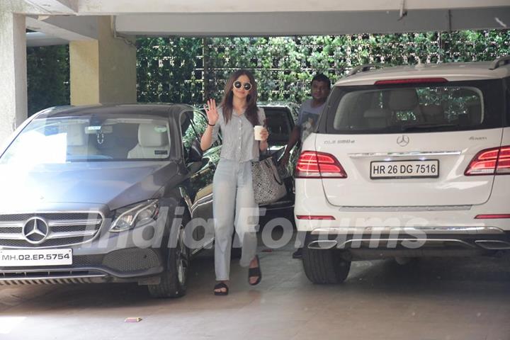 Rakul Preet Singh snapped in Bandra