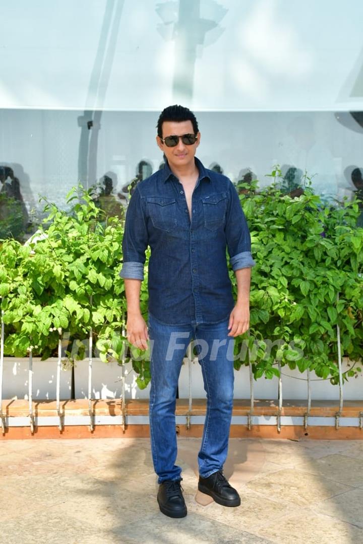 Sharman Joshi snapped promoting film Music School