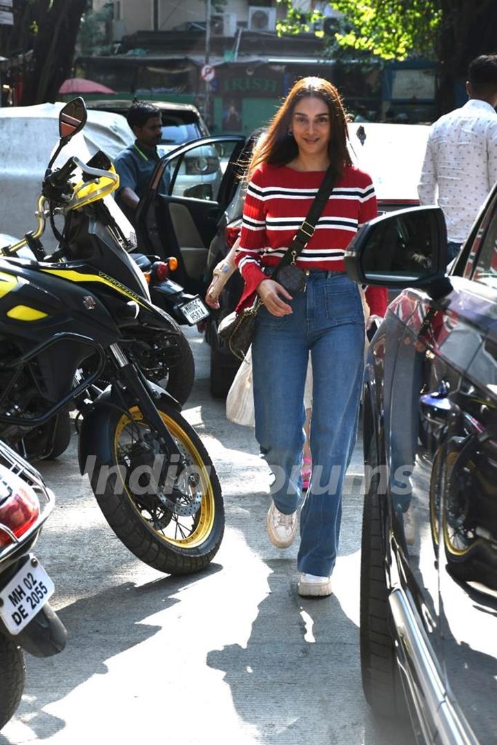 Aditi Rao Hydari spotted in Bandra 