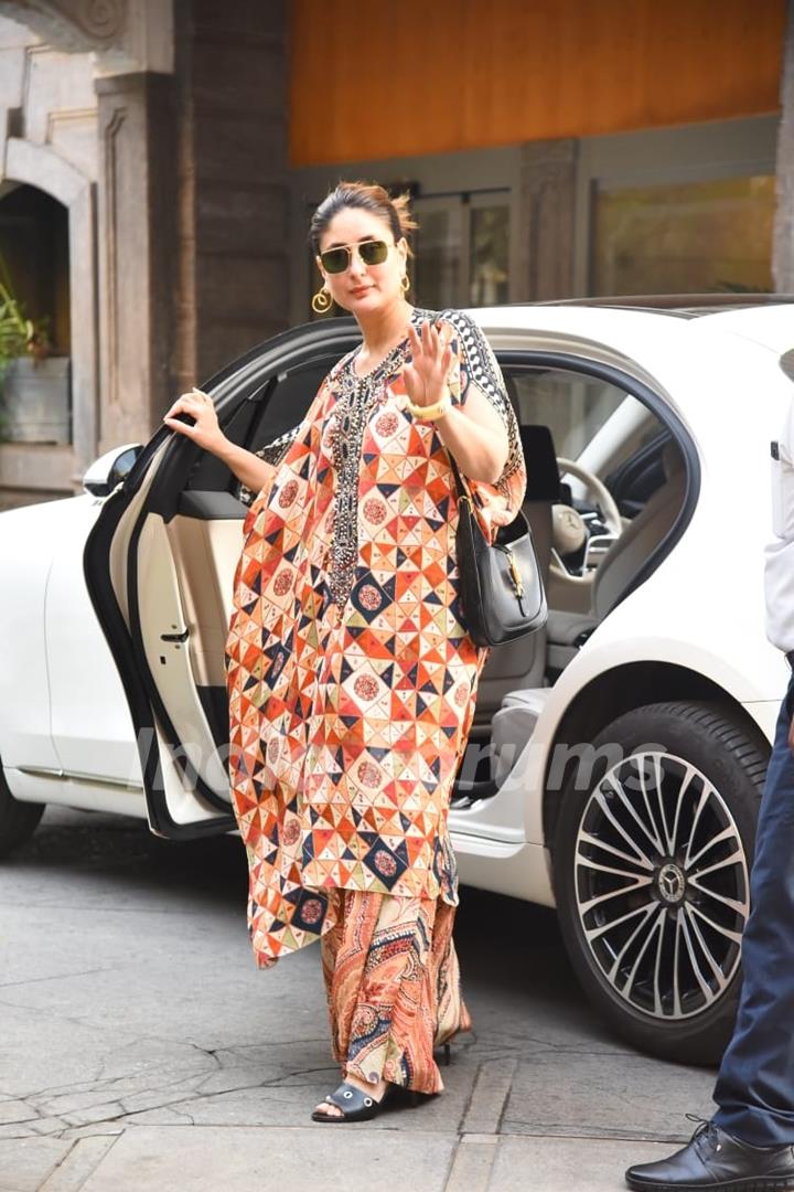 Kareena Kapoor snapped in the city 