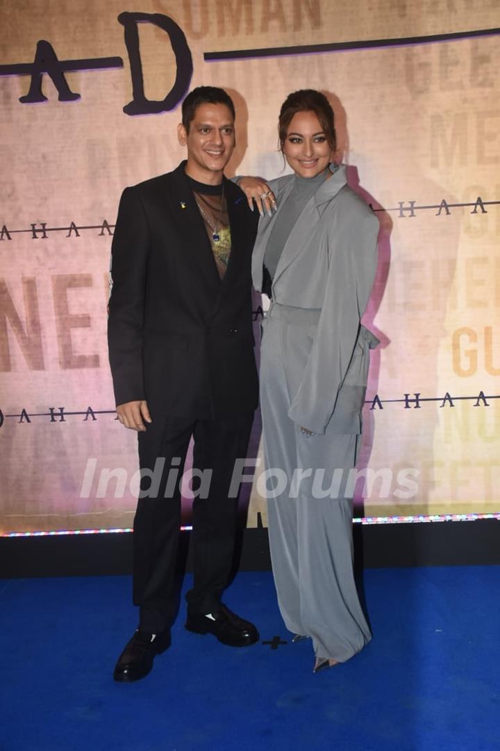 Vijay Varma, Sonakshi Sinha  grace the premiere of Dahaad