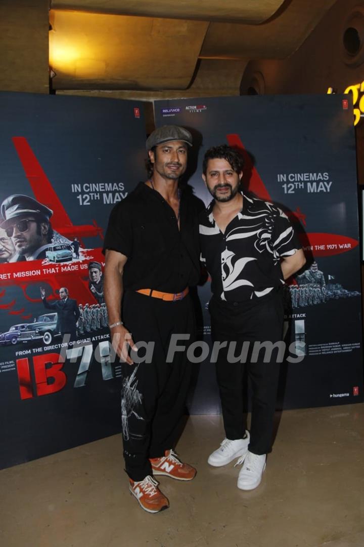 Vidyut Jammwal  grace the premiere of IB 71