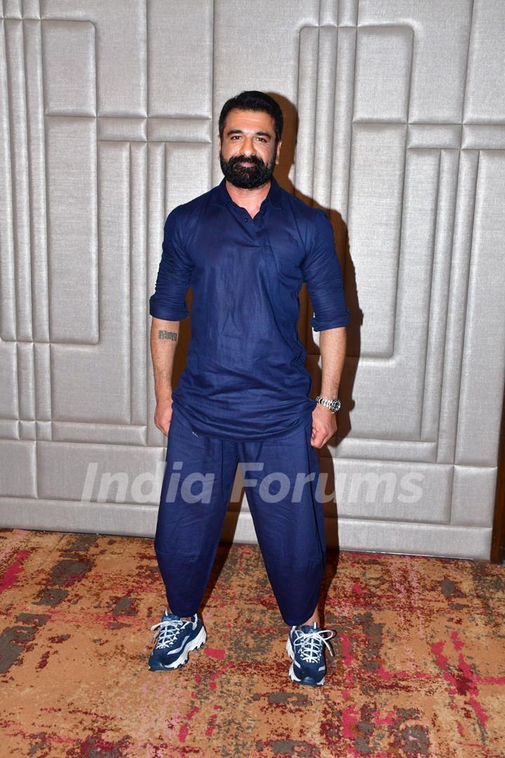 Eijaz Khan snapped promoting City Of Dreams Season 3