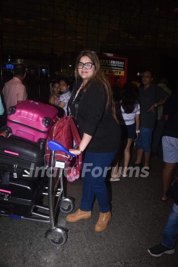 Anjali Anand snapped at Mumbai airport 