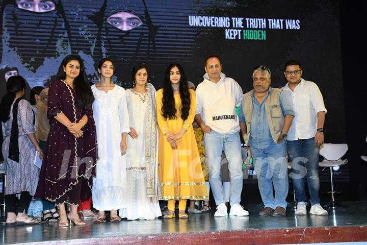 Siddhi Idnani, Yogita Bihani, Sonia Balani, Adah Sharma, Vipul Amrutlal Shah, Sudipto Sen grace the press conference of the film The Kerala Story