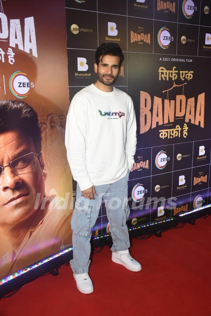 Celebrities attend the premiere of Bandaa