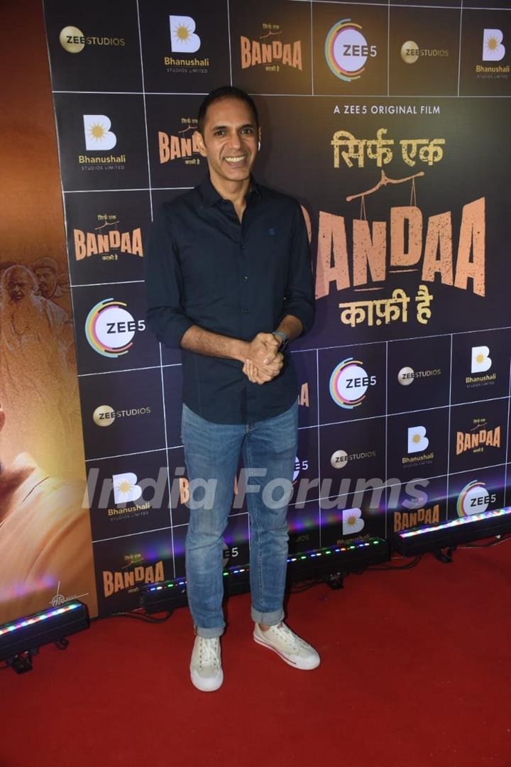 Celebrities attend the premiere of Bandaa