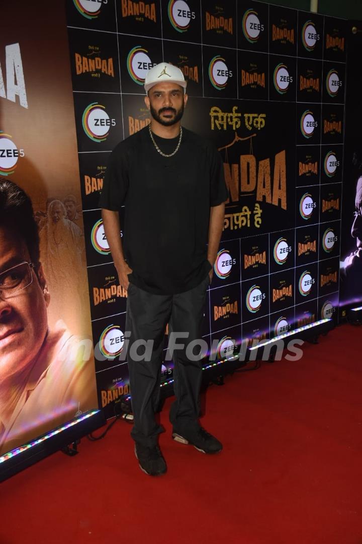 Celebrities attend the premiere of Bandaa