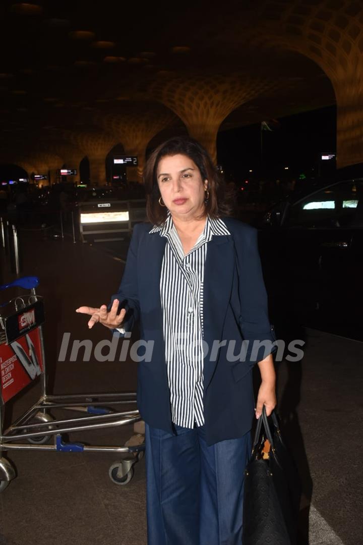 Farah Khan snapped at the Mumbai airport