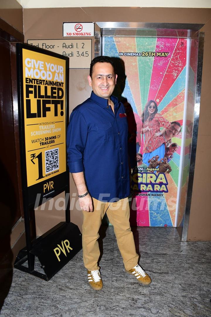 Vinod Bhanushali grace the premiere of Jogira Sara Ra Ra