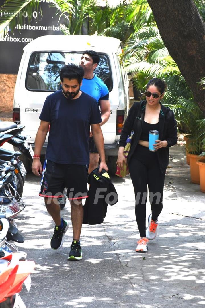 Yami Gautam snapped with her hushband Aditya Dhar in Bandra 