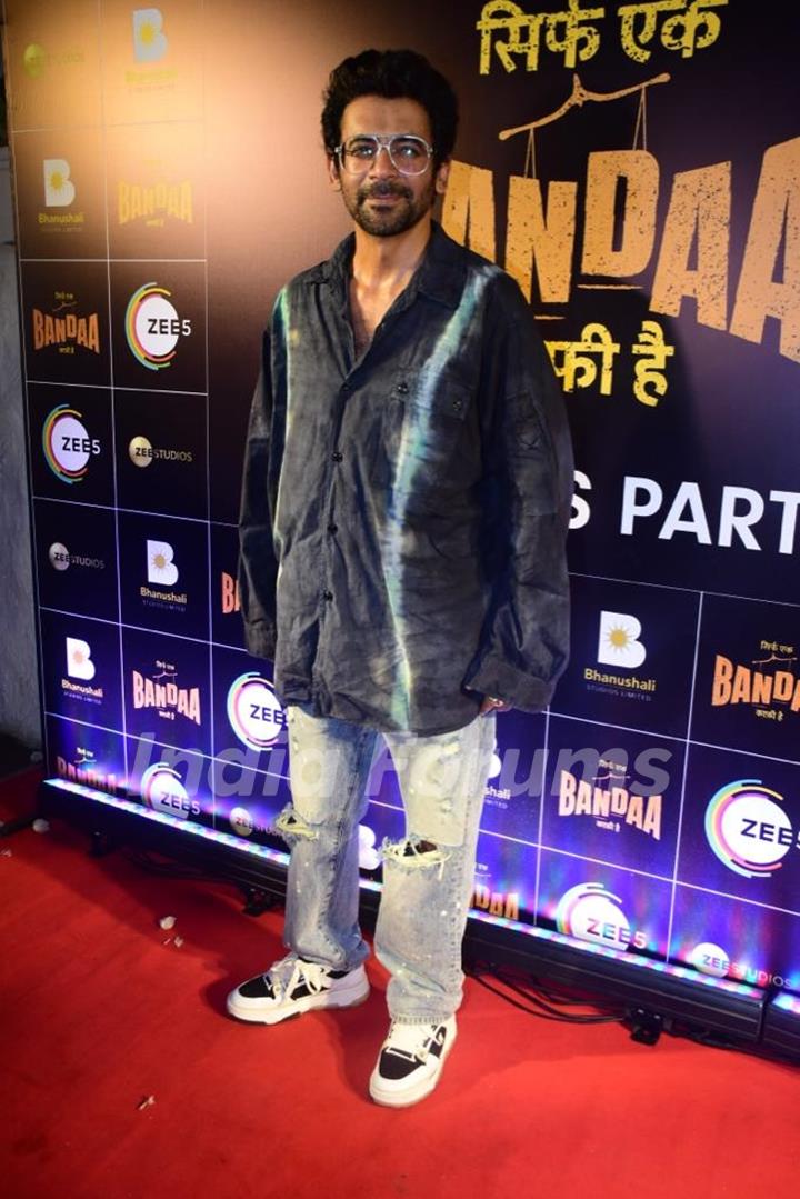 Celebrities attend Sirf Ek Bandaa Kaafi Hai success party