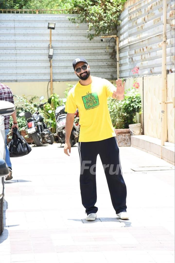 Vicky Kaushal snapped in Bandra 