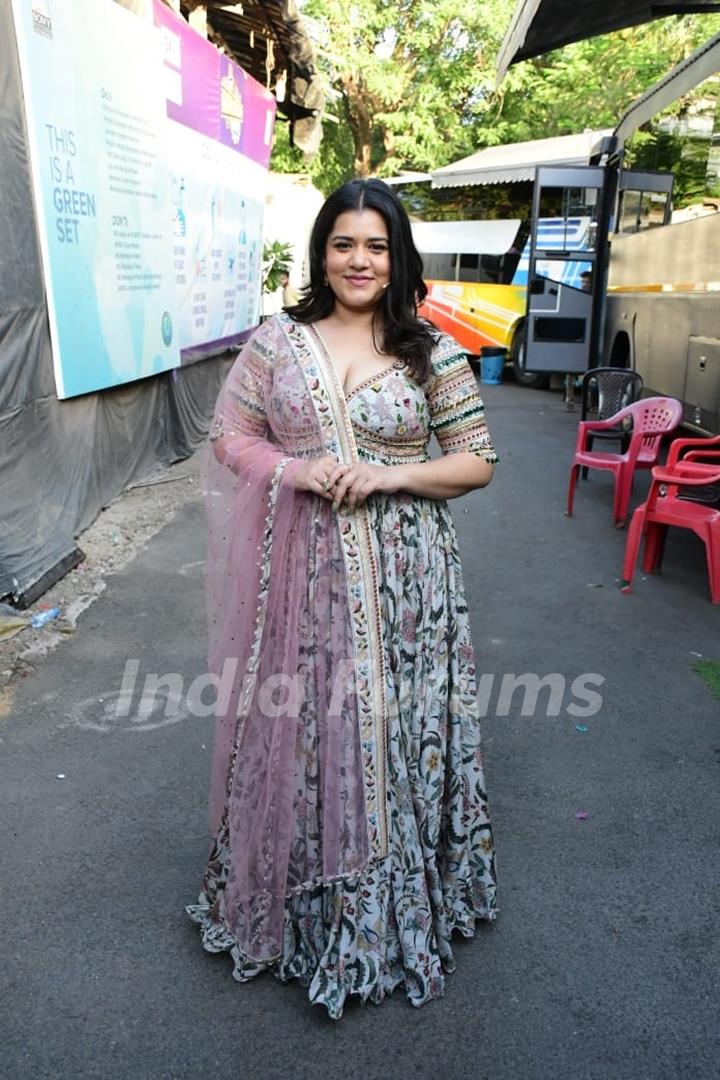 Shikha Talsania snapped promoting upcoming film Satyaprem Ki Katha on the set of The Kapil Sharma Show 