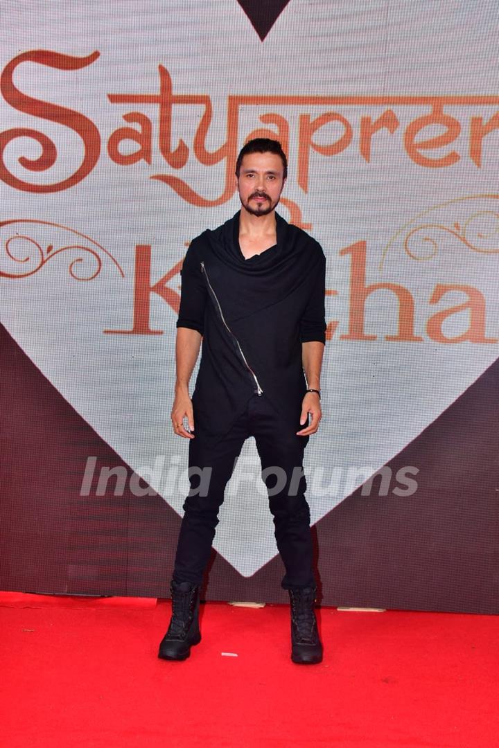 Celebrities grace the premiere of Satyaprem Ki Katha