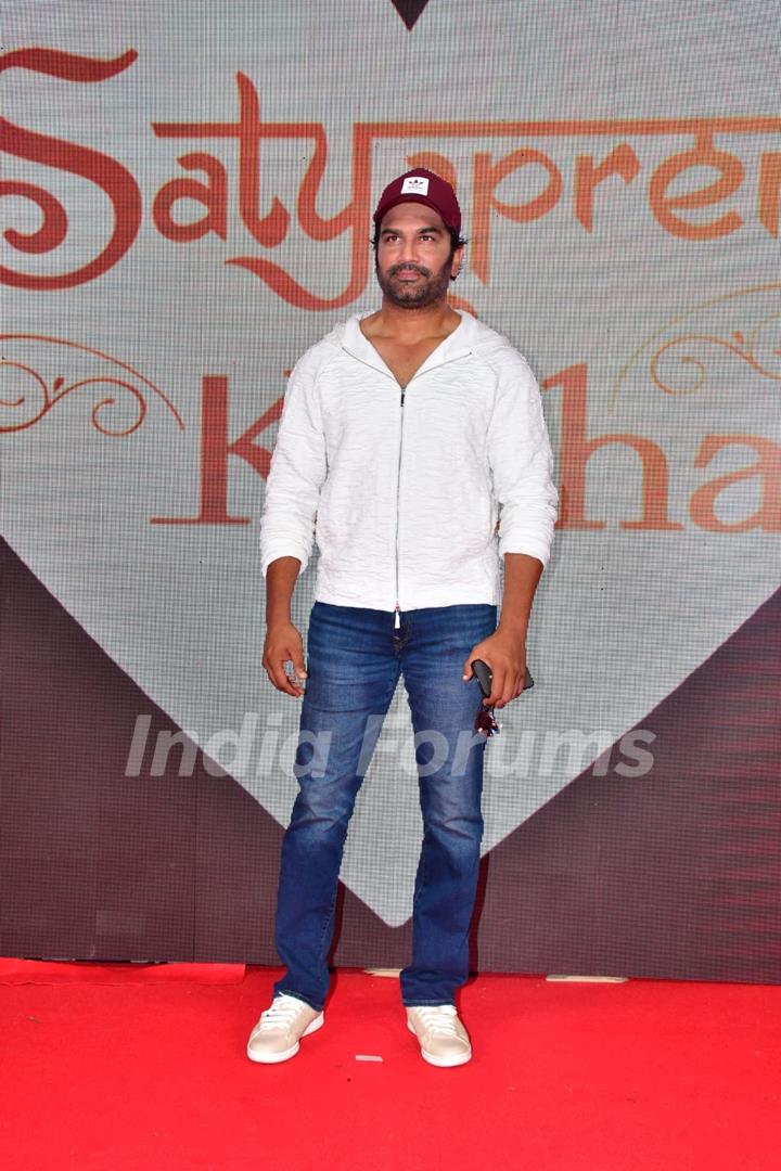 Celebrities grace the premiere of Satyaprem Ki Katha