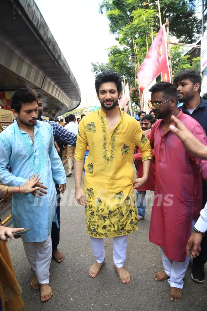 Rohit Saraf snapped at Lalbaugcha Raja to seek blessings of Ganpati 