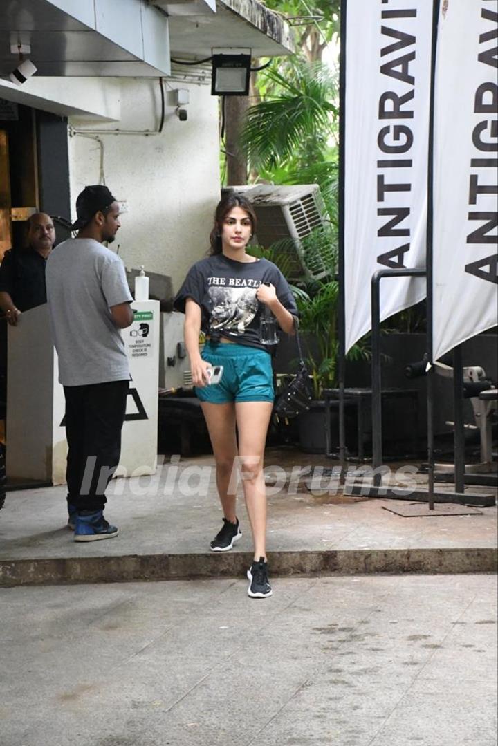 Rhea Chakraborty clicked in the city 