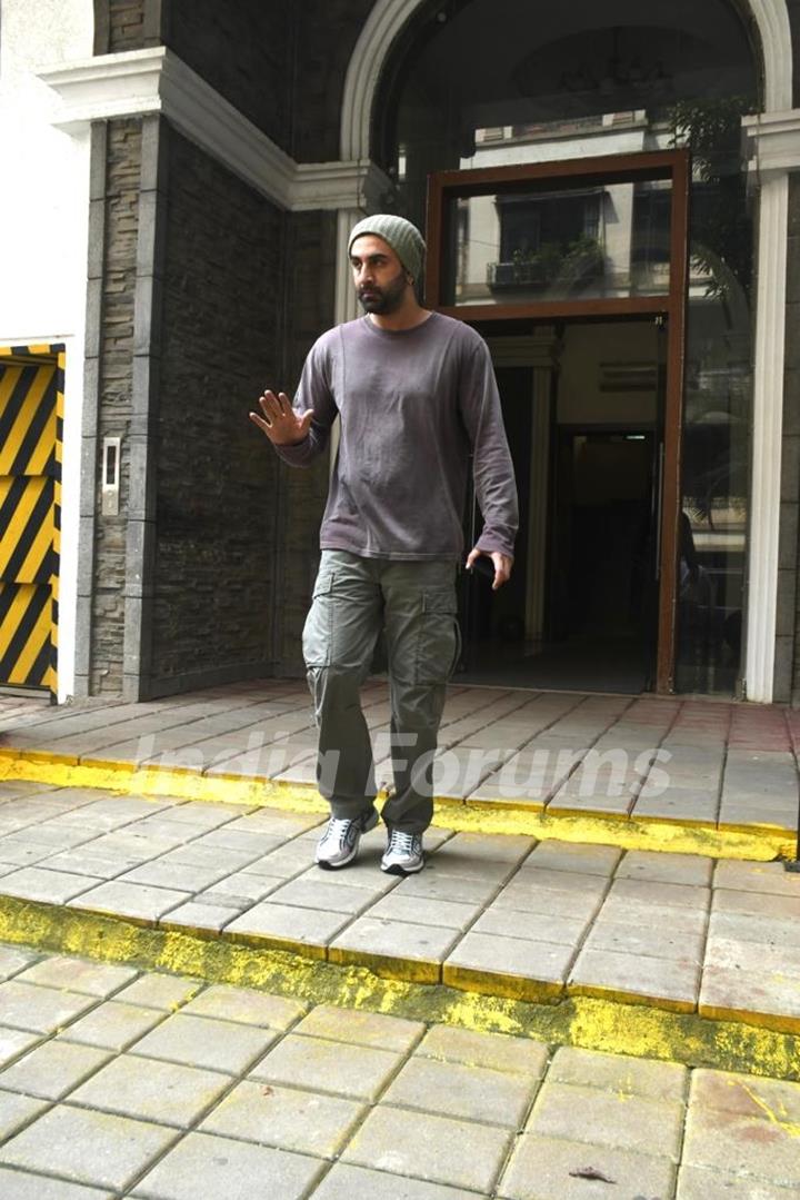 Ranbir Kapoor Snapped in Bandra 