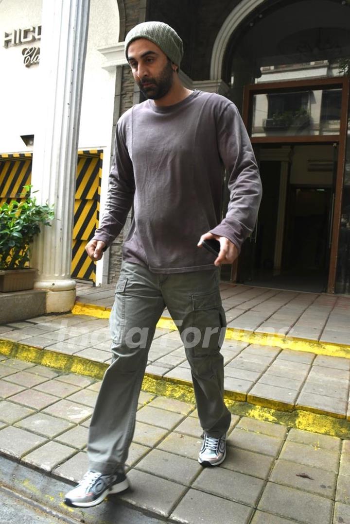 Ranbir Kapoor Snapped in Bandra 