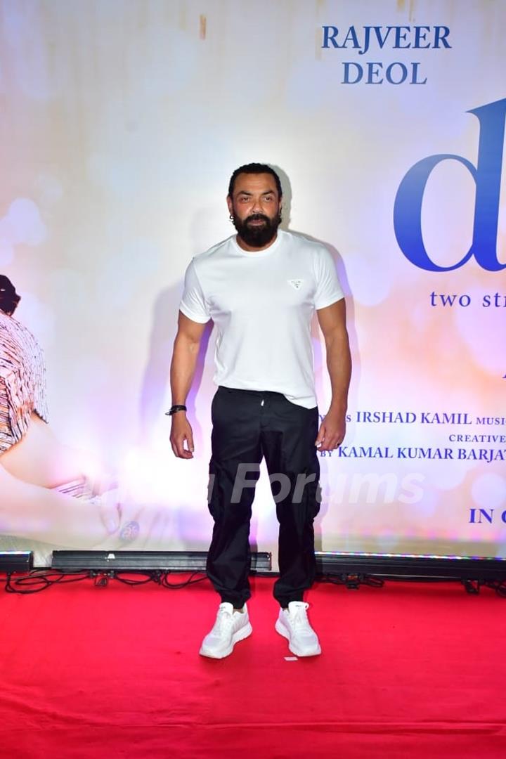 Celebrities grace the premiere of Dono