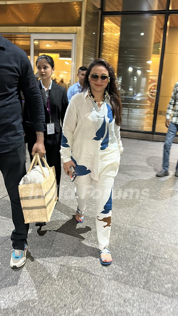 Rani Mukerji snapped at the airport 