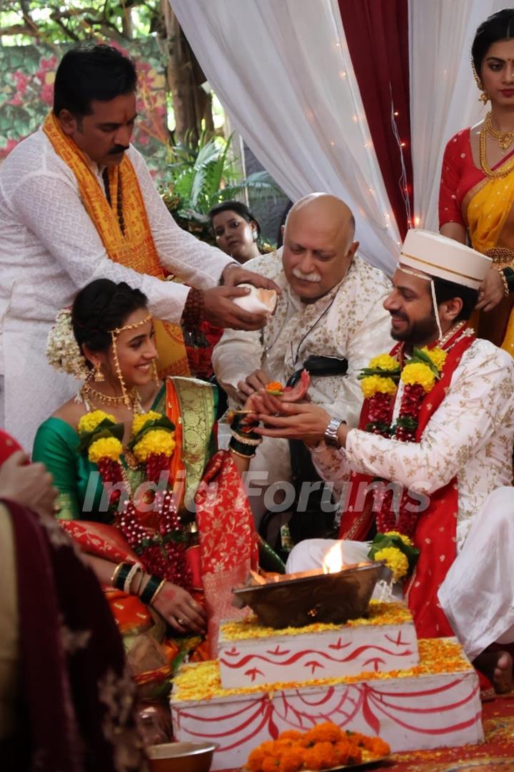 Vandana aka Sayli Salunkhe and Vaibhav aka Karan Veer Mehra celebrated their wedding, marking the beginning of their married life together