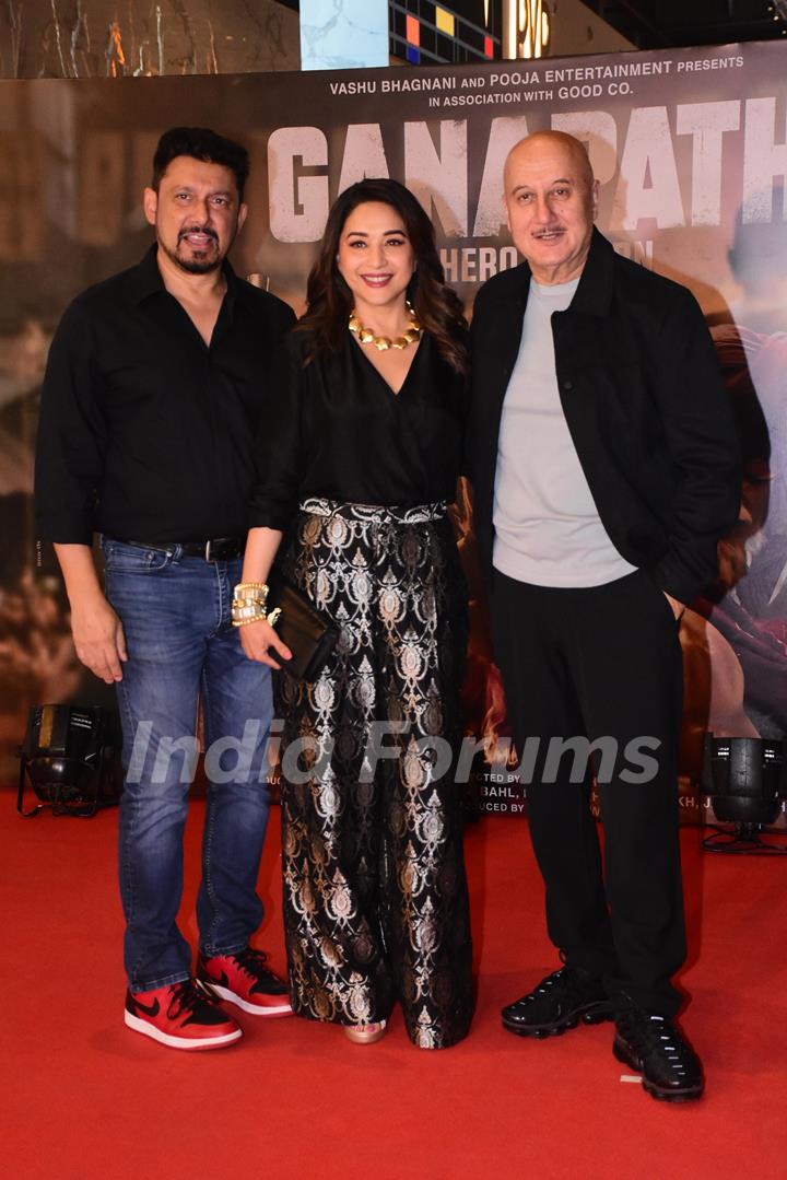 Dr. Shrinam Nane, Madhuri Dixit, Anupam Kher 