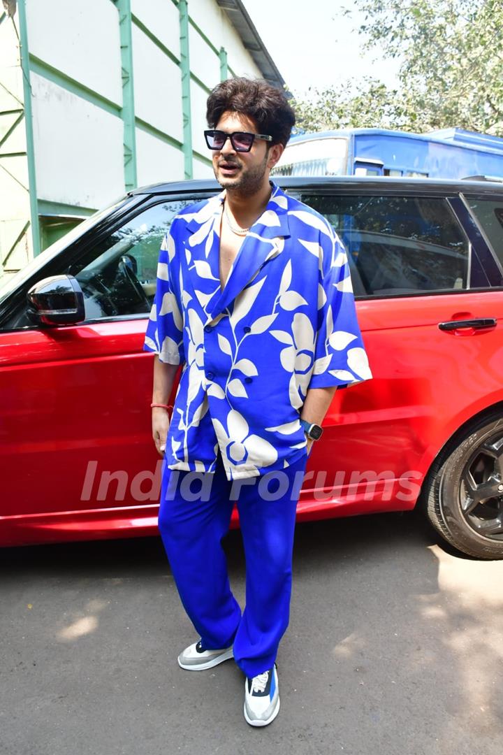 Karan Kundrra snapped on the set of Bigg Boss 