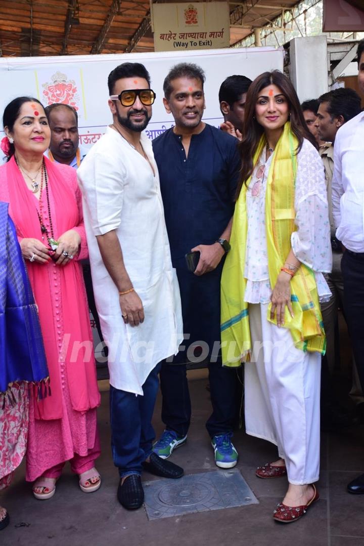 Shilpa Shetty, Raj Kundra visit Siddhivinayak Temple ahead of UT69 release