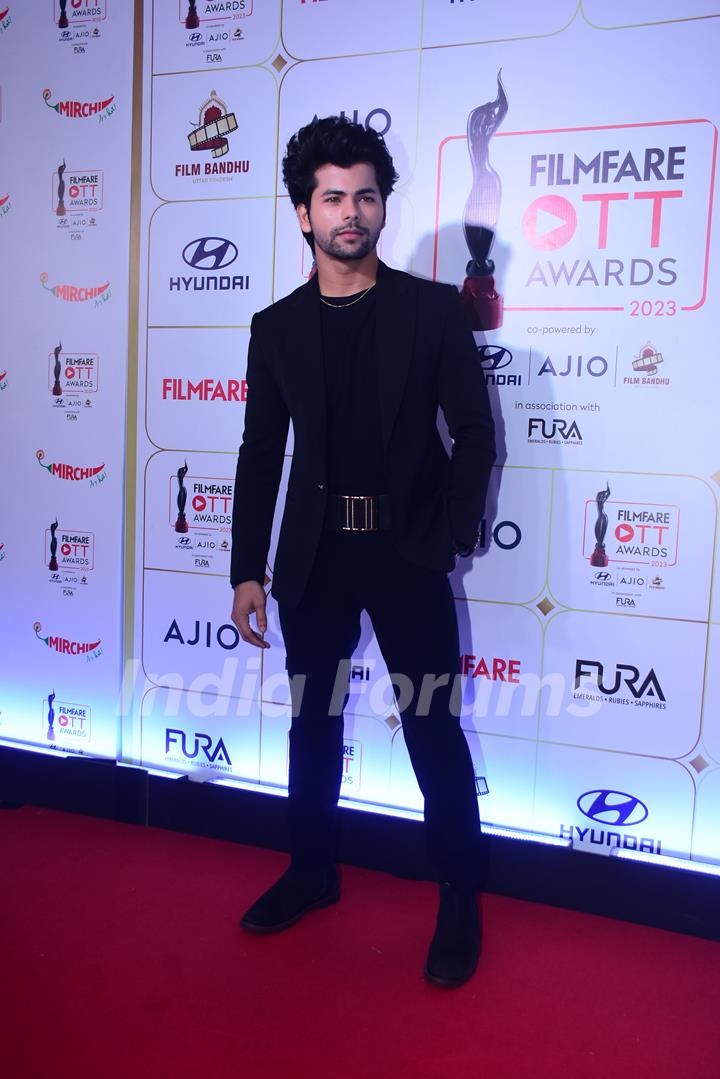 Siddharth Nigam at red carpet of OTT filmfare awards
