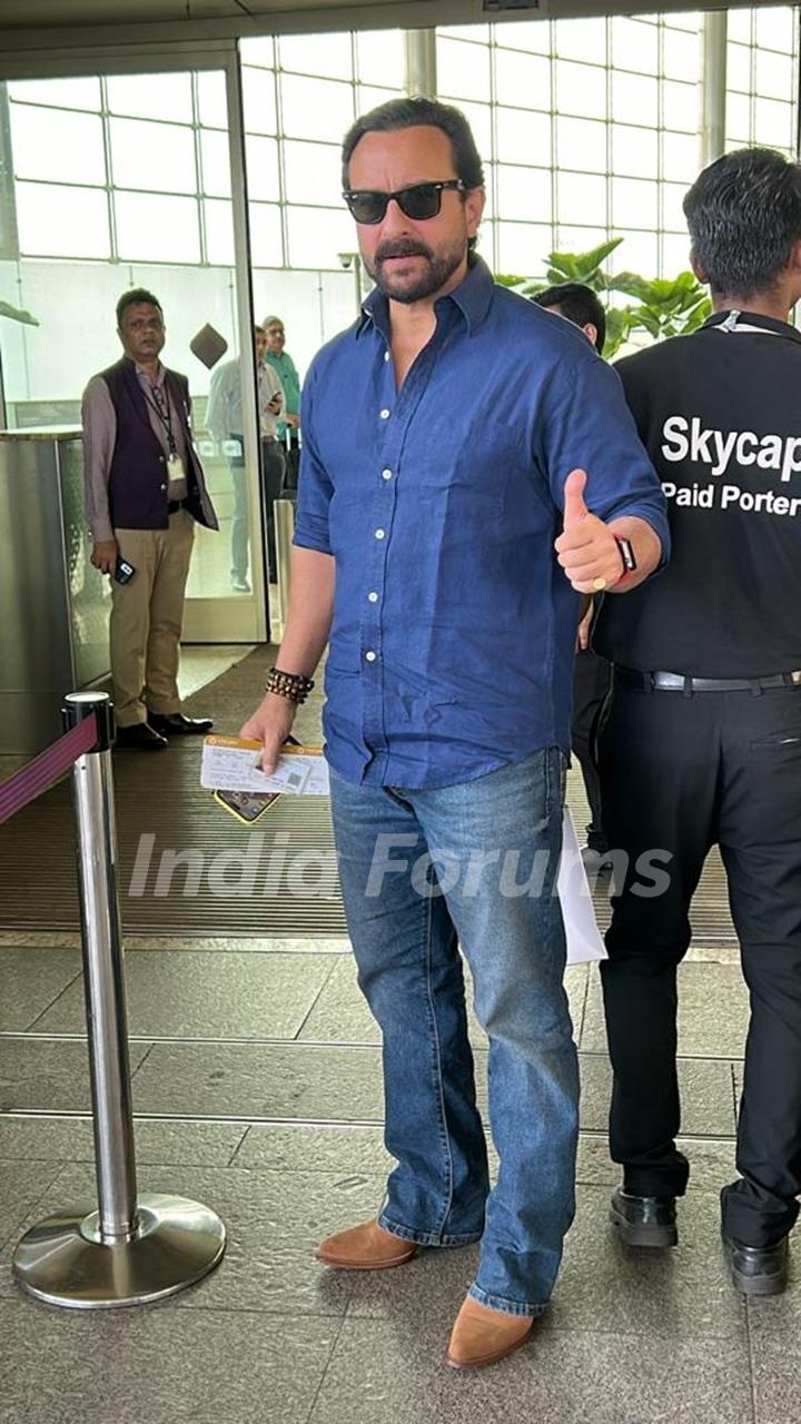 Saif Ali Khan spotted at Airport