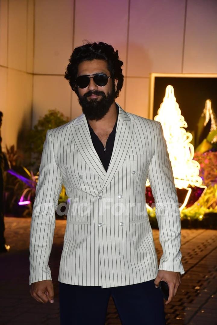 Vicky Kaushal spotted at the Mumbai airport 