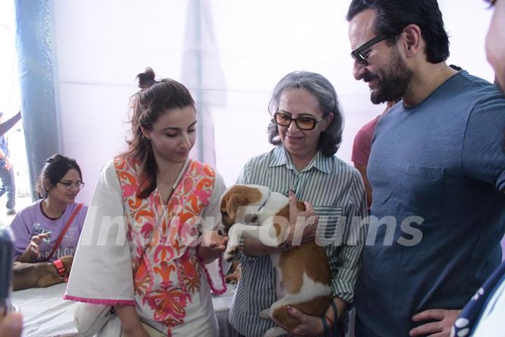 Saif Ali Khan, Soha Ali Khan and Sharmila Tagore spotted at Adoptathorn event