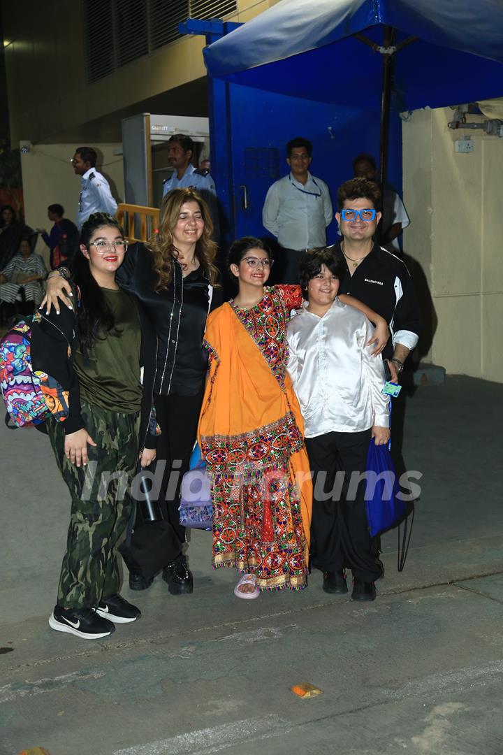 Celebrities at Dhirubhai Ambani school event 