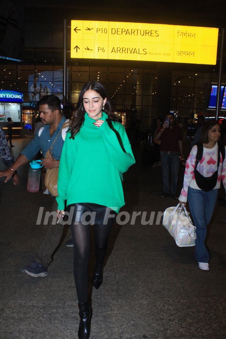 Ananya Panday spotted in the airport 