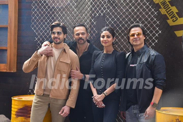 Vivek Oberoi, Shilpa Shetty, Rohit Shetty and Sidharth Malhotra snapped at the trailer launch of Indian Police Force