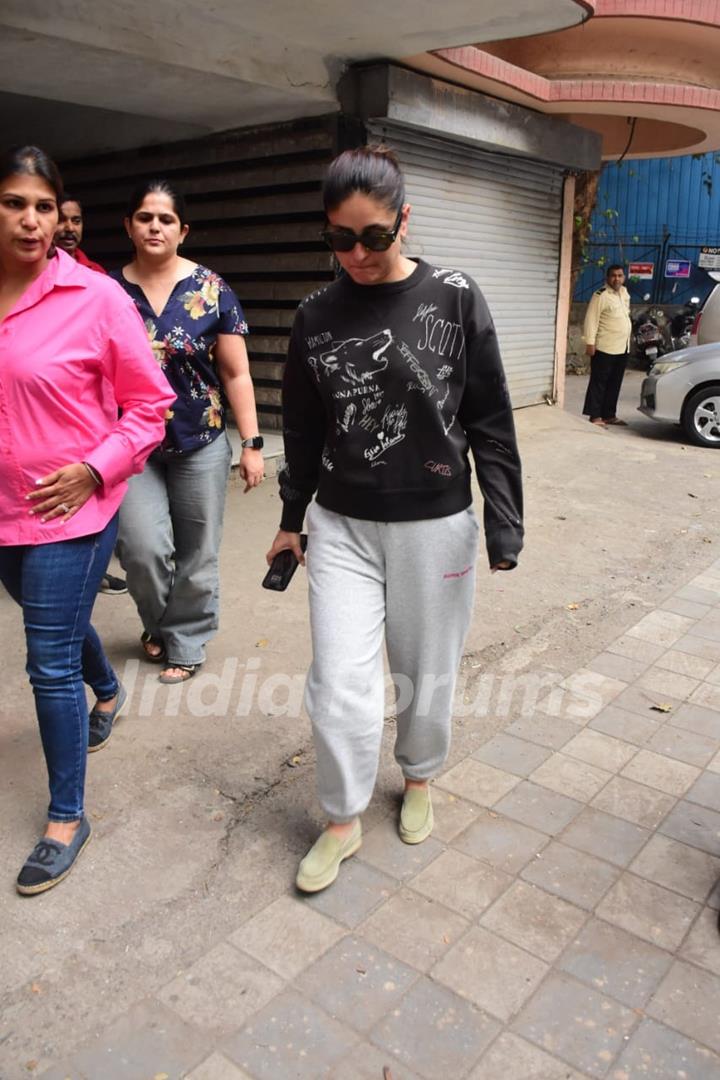 Kareena Kapoor snapped in the city 