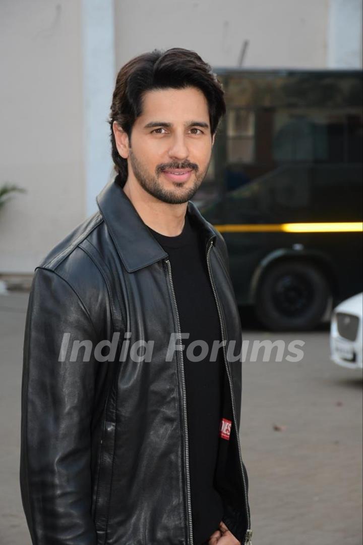 Sidharth Malhotra snapped promoting upcoming film Indian Police Force