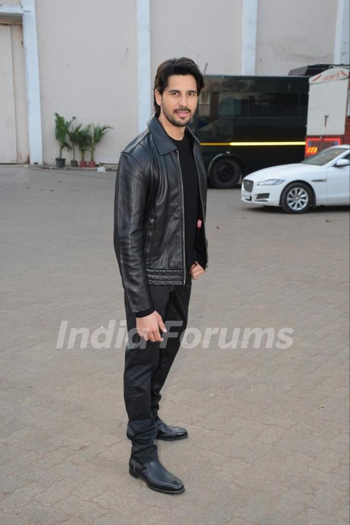 Sidharth Malhotra snapped promoting upcoming film Indian Police Force